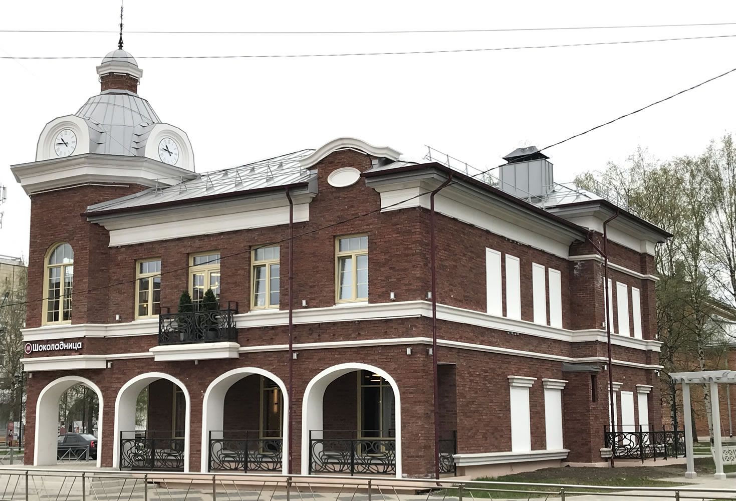 Отделка фасада кафе-ресторана Шоколадница