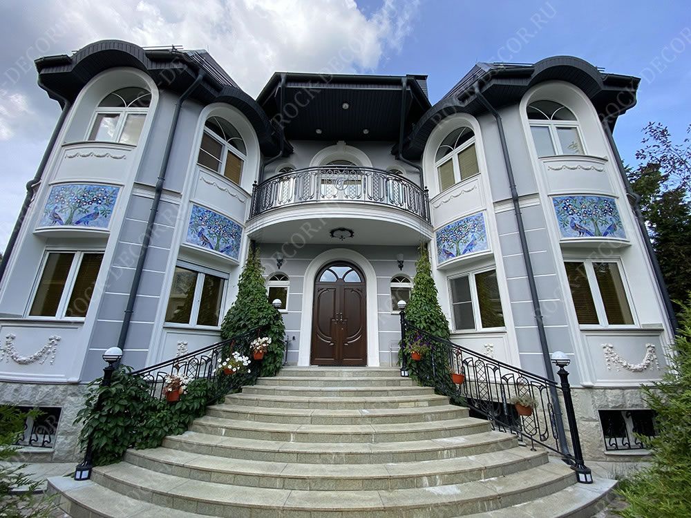 Фасад дома в Солнечногорске